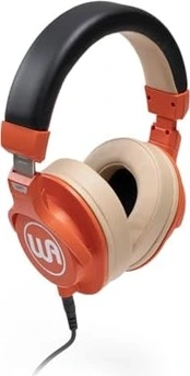 Warm Audio HeadRoom orange